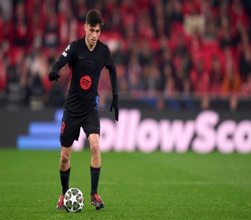 新援哈托身穿世俱杯冠军徽章球衣亮相，切尔西将持有4年